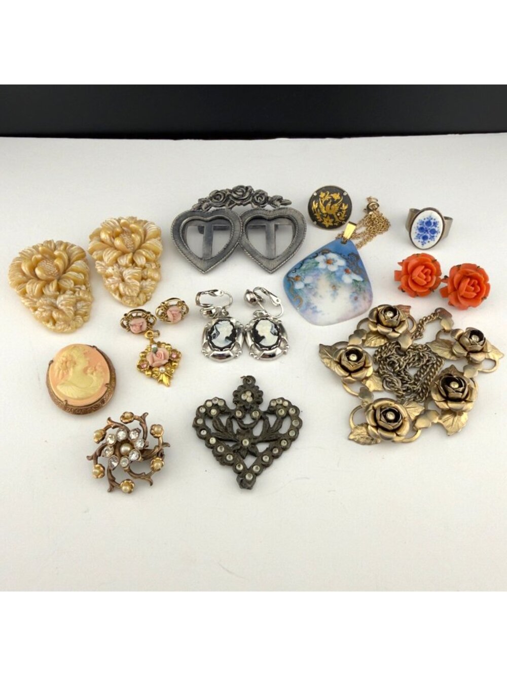 Vintage Jewelry Lot Romantic Victorian Cameo Pendant Brooch Earrings Damascene